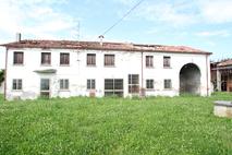  TERRENO EDIFICABILE CON BOZZE DI PROGETTO in Vendita