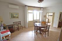 APPARTAMENTO DUE CAMERE AL PRIMO PIANO in Vendita