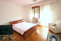 APPARTAMENTO TRE CAMERE CON TERRAZZO ABITABILE in Vendita